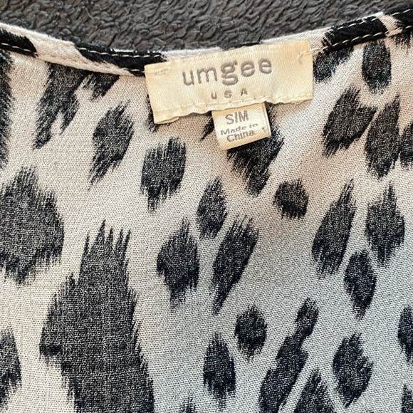 Umgee Cover Up - Picture 2 of 2